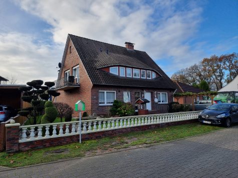 2-Familienhaus in ruhiger Lage in hervorragendem Zustand!, 49661 Cloppenburg, Einfamilienhaus