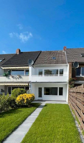Wie neu! Komplett renoviertes Reihenhaus in Bestlage!, 49661 Cloppenburg, Reihenmittelhaus
