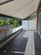 moderne Dachgeschosswohnung mit Einbauküche - Balkon
